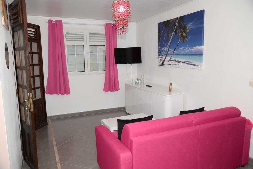Residence Fruit De La Passion Rose Sainte-Anne Exterior foto